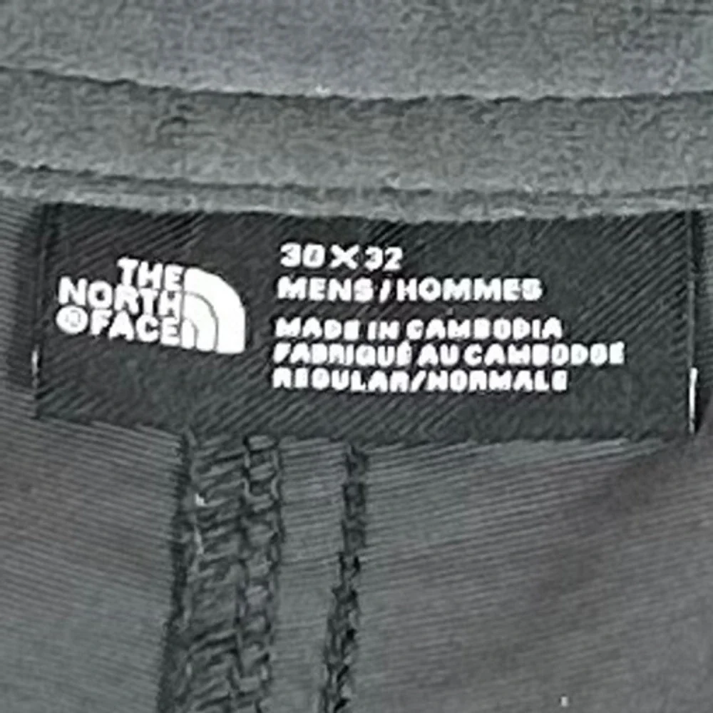 The North Face Mens Grey Nylon Hiking Pants 30x30 Integrated Belt Zip Pockets